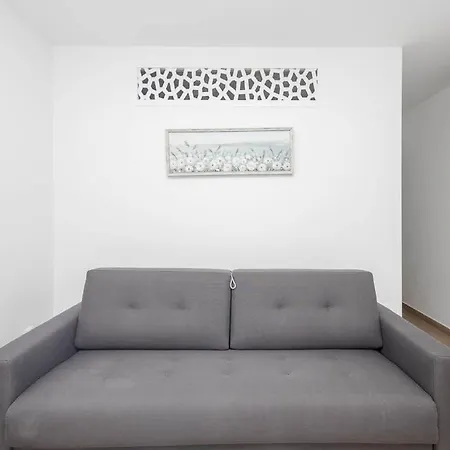 Lightbooking Alemania piscina privada Playa del Ingles Pensión GRAN CANARIA