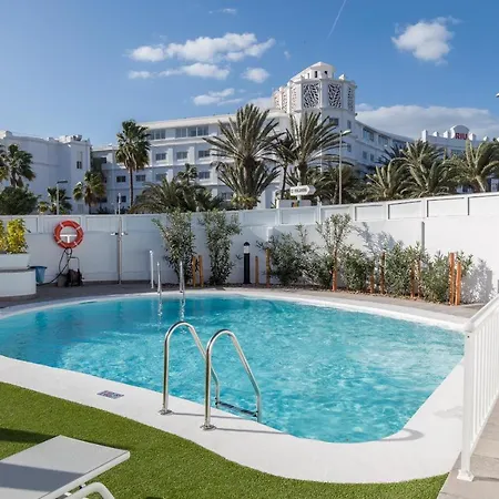 Apartamento Nueva!!! Piscina Privada Climatizada